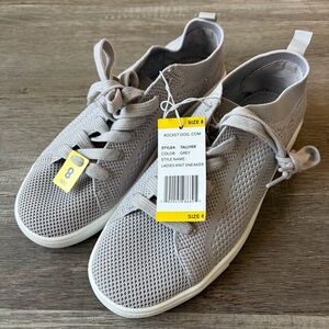 Rocket Dog Light Gray Knit Shoes
